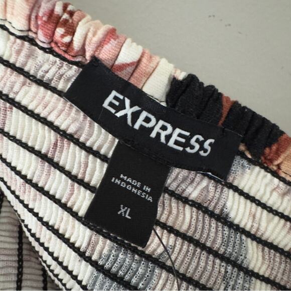 Express Floral Puff Sleeve Ruched pleated Crop top V-neck linen blend stretch XL - Picture 9 of 11